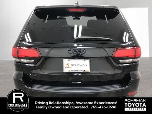 Used 2019 Jeep Grand Cherokee Altitude image 5
