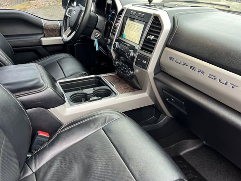 Certified 2019 Ford F250 Lariat image 16