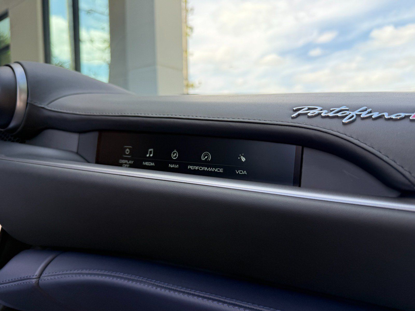 Used 2022 Ferrari Portofino M RWD image 27