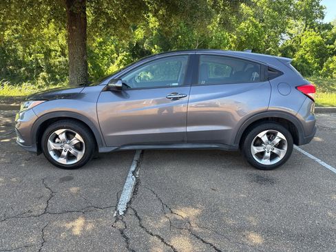 Used 2021 Honda HR-V LX image 4