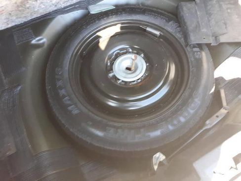 Used 2010 Ford Fusion Hybrid FWD image 29