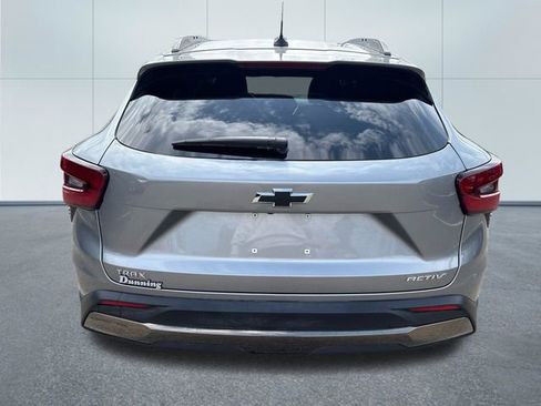 Used 2025 Chevrolet Trax ACTIV FWD image 3