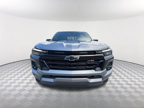 Used 2023 Chevrolet Colorado Z71 w/ Z71 Convenience Package 2 AWD/4WD image 2