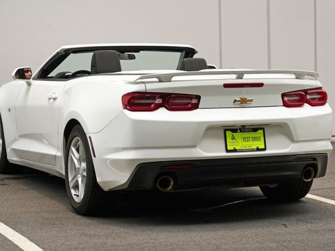 Used 2020 Chevrolet Camaro LT RWD image 39