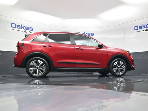 Used 2022 Kia Niro EX Premium image 46
