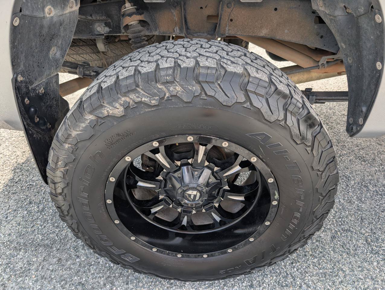 Used 2011 Toyota Tundra Limited w/ Platinum Pkg AWD/4WD image 6