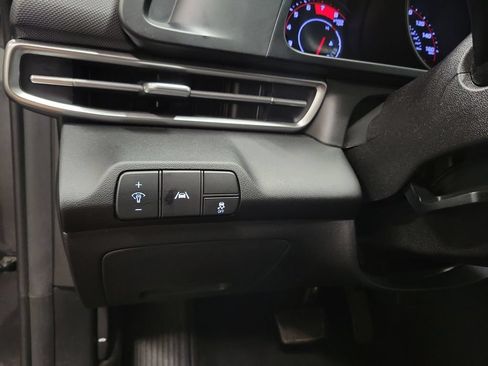 Used 2022 Hyundai Elantra SEL FWD image 23