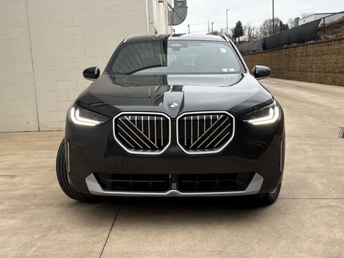Used 2026 BMW X3 xDrive30 w/ Convenience Package image 2