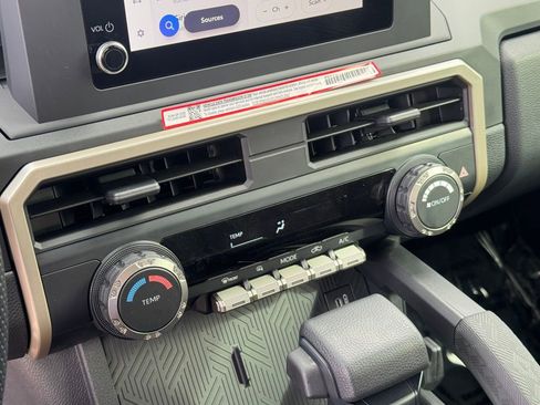 Used 2025 Toyota Tacoma SR image 13