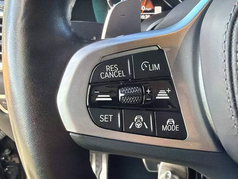 Used 2022 BMW X7 xDrive40i w/ M Sport Package AWD/4WD image 28