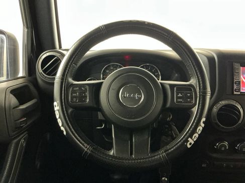 Used 2015 Jeep Wrangler Unlimited Sport w/ Connectivity Group AWD/4WD image 15