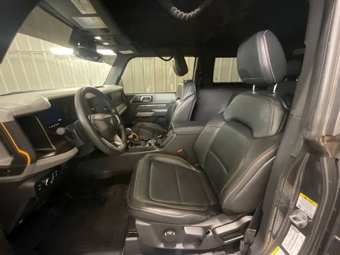 Used 2022 Ford Bronco Badlands AWD/4WD image 9