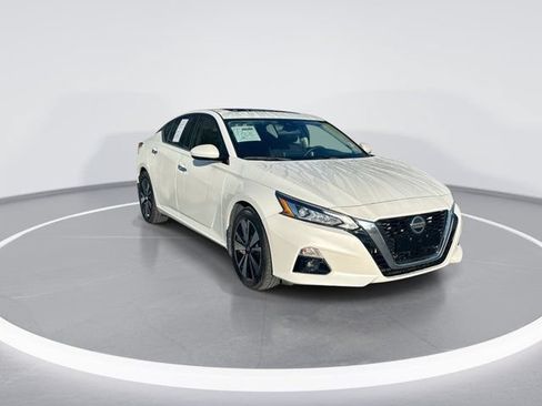 Used 2022 Nissan Altima 2.5 SL FWD image 2