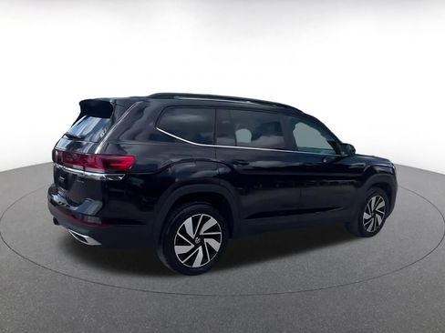 Used 2025 Volkswagen Atlas SE image 15