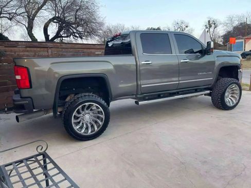 Used 2018 GMC Sierra 2500 Denali w/ Duramax Plus Package image 5
