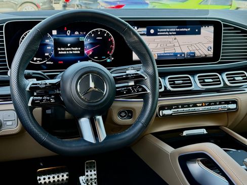 Used 2024 Mercedes-Benz GLS 450 4MATIC image 42