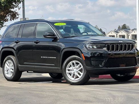 New 2025 Jeep Grand Cherokee Laredo X w/ Luxury Tech Group I image 2