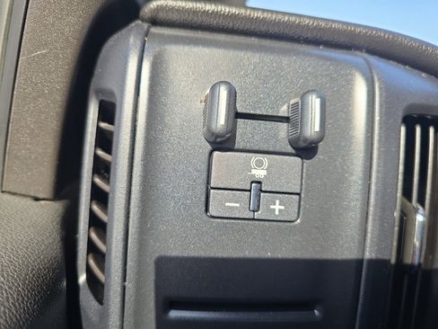 Used 2015 Chevrolet Silverado 3500 W/T image 20