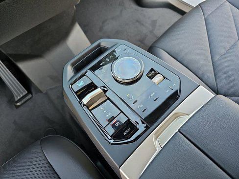 New 2026 BMW iX xDrive45 w/ Premium Package image 25