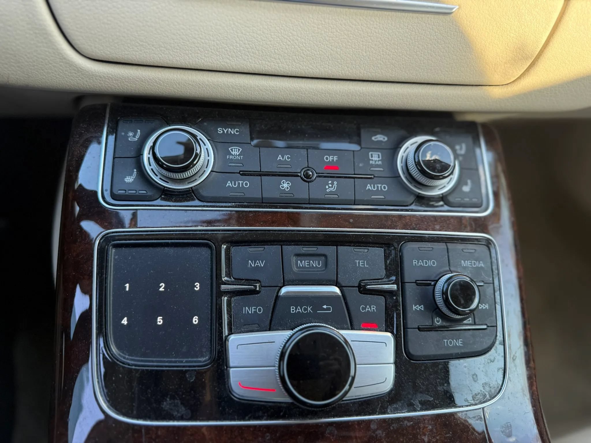 Used 2014 Audi A8 3.0T AWD/4WD image 3
