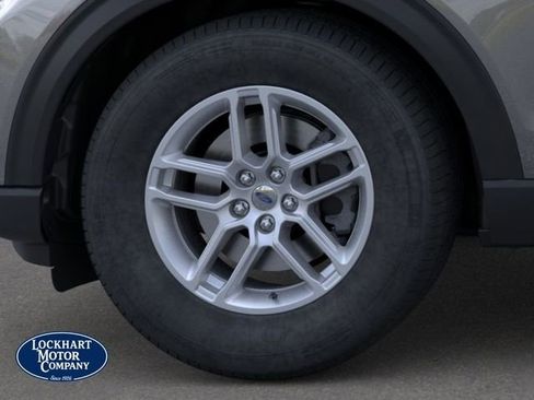 New 2026 Ford Explorer Active RWD image 19