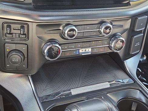 Used 2023 Ford F150 Platinum image 29