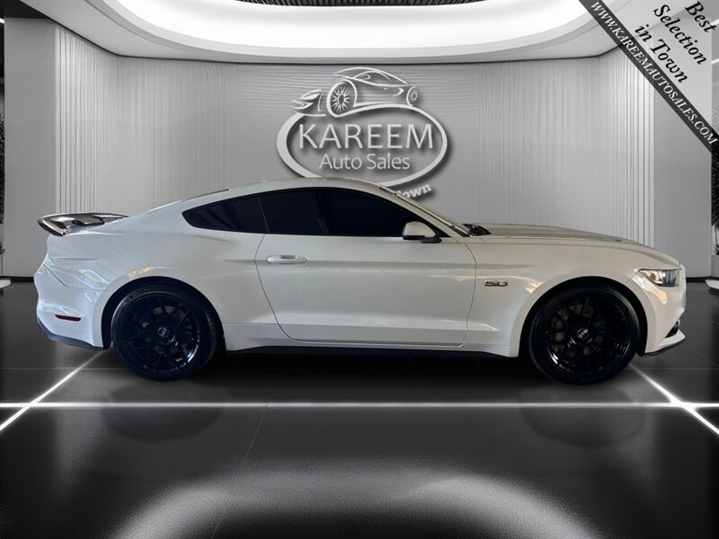 Used 2016 Ford Mustang GT Premium w/ Equipment Group 401A RWD image 4