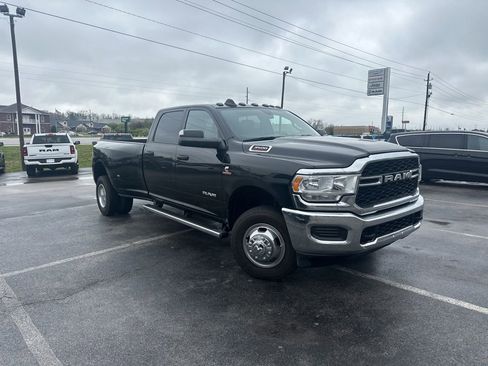 Used 2021 RAM 3500 Tradesman w/ Chrome Appearance Group image 2