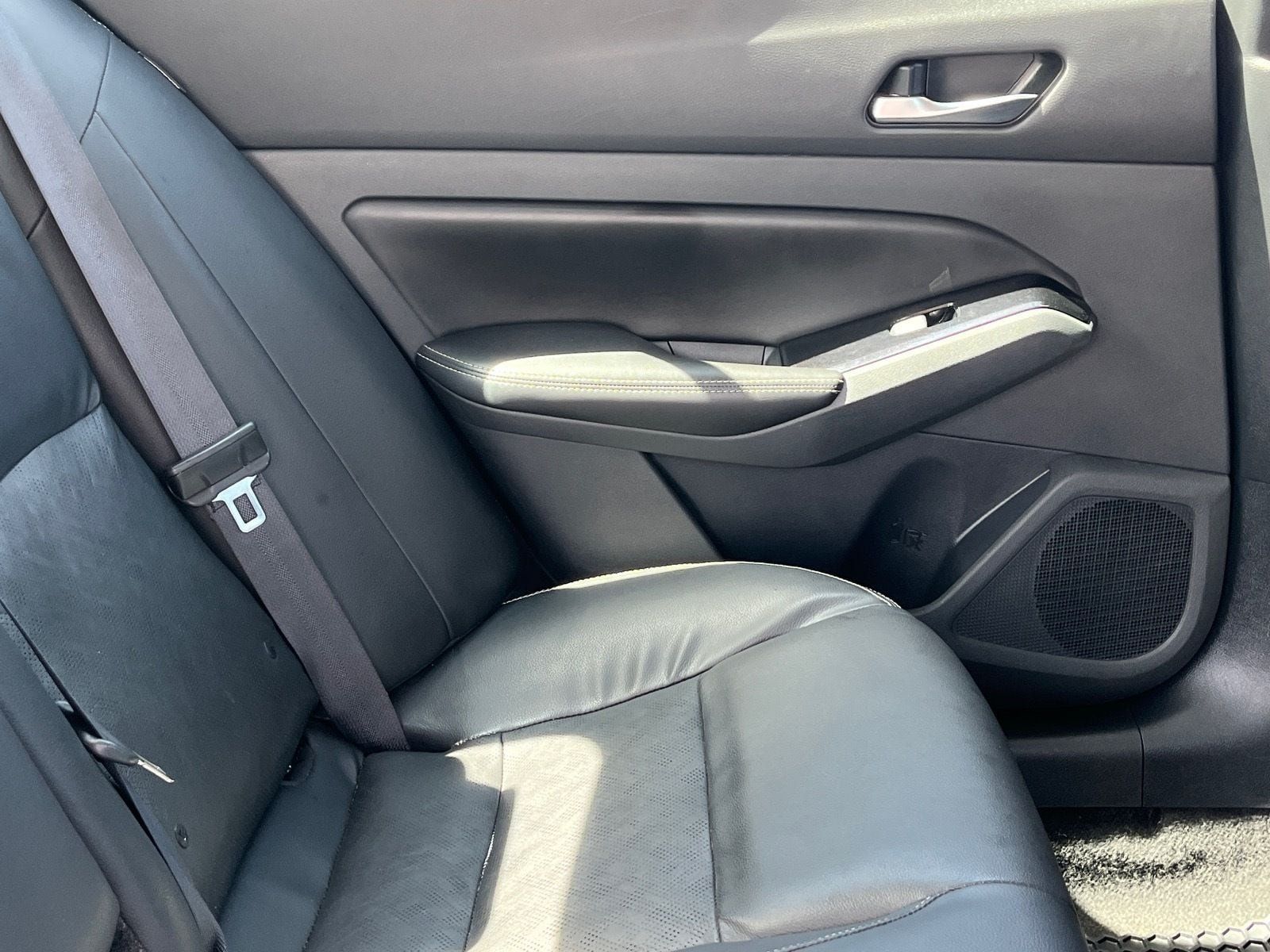 Used 2023 Nissan Altima 2.5 SL FWD image 11