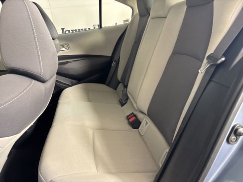 Used 2021 Toyota Corolla LE image 21