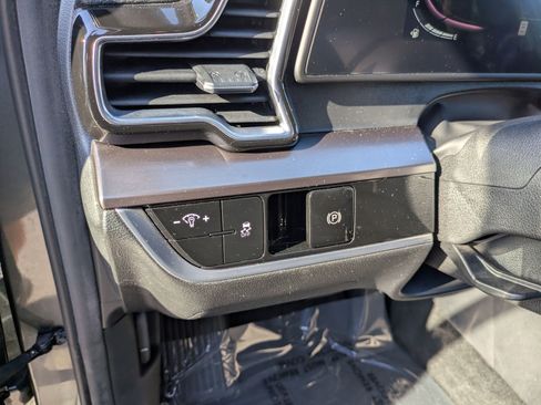 Used 2023 Kia Sportage EX FWD image 17