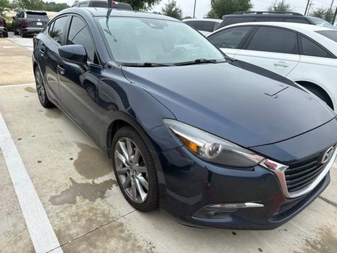 Used 2018 MAZDA MAZDA3 Grand Touring FWD image 2