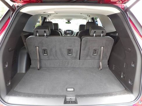 Certified 2019 Chevrolet Traverse LT w/ LT Premium Package AWD/4WD image 33