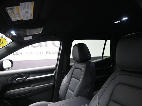 Certified 2026 GMC Terrain Elevation w/ Elevation Premium Package FWD image 18