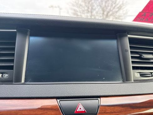 Used 2017 Kia Cadenza Premium w/ Luxury Package image 36