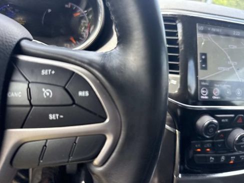 Used 2020 Jeep Grand Cherokee Limited w/ Luxury Group II AWD/4WD image 35
