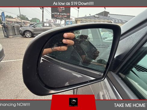 Used 2019 Jeep Cherokee Latitude Plus AWD/4WD image 11