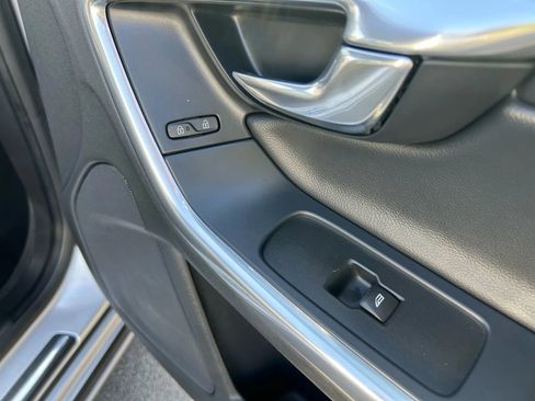 Used 2016 Volvo S60 T5 Premier w/ Convenience Package image 66