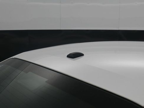 Used 2019 Dodge Challenger R/T w/ Driver Convenience Group RWD image 17