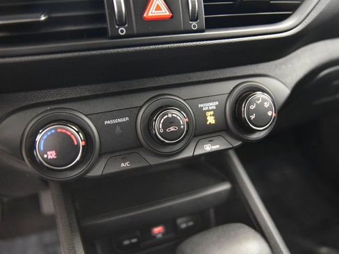 Used 2023 Kia Forte LXS w/ LXS Technology Package image 21