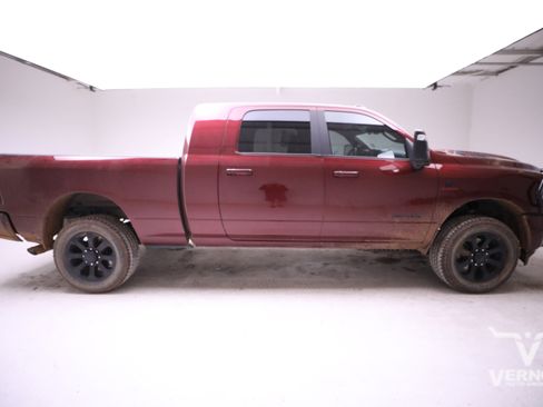 Used 2024 RAM 2500 Laramie w/ Night Edition image 5