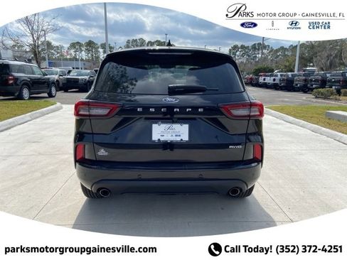 Certified 2023 Ford Escape ST-Line w/ Tech Pack #1 image 5
