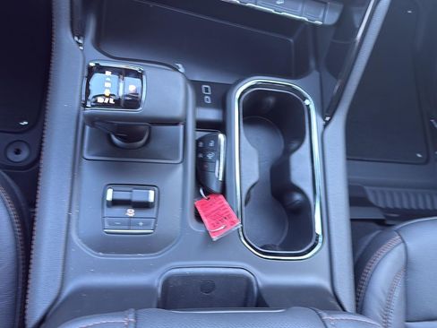 New 2026 GMC Sierra 1500 AT4 w/ AT4 Premium Package AWD/4WD image 25