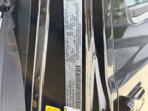 Used 2023 Jeep Gladiator Sport image 29