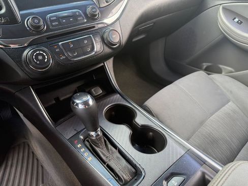 Used 2014 Chevrolet Impala LS w/ LS Convenience Package image 28