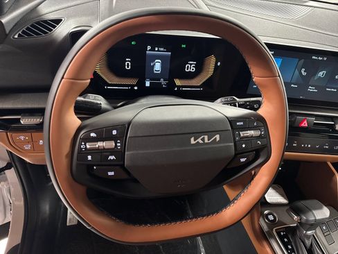 New 2026 Kia Sportage X-Line w/ X-Line Premium Package AWD/4WD image 16