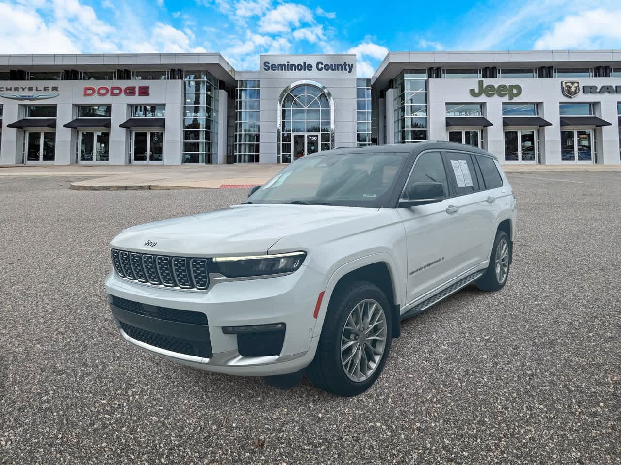 Used 2022 Jeep Grand Cherokee L Summit w/ Advanced Protech Group IV AWD/4WD image 1