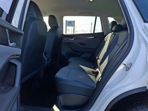 New 2026 Volkswagen Tiguan SE image 5