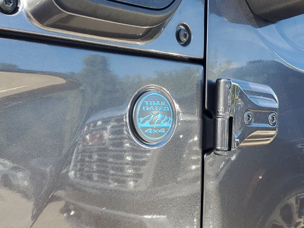 Used 2024 Jeep Wrangler Unlimited AWD/4WD image 7