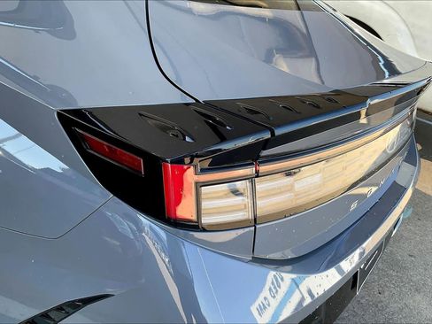Used 2025 Hyundai Sonata SEL FWD image 28